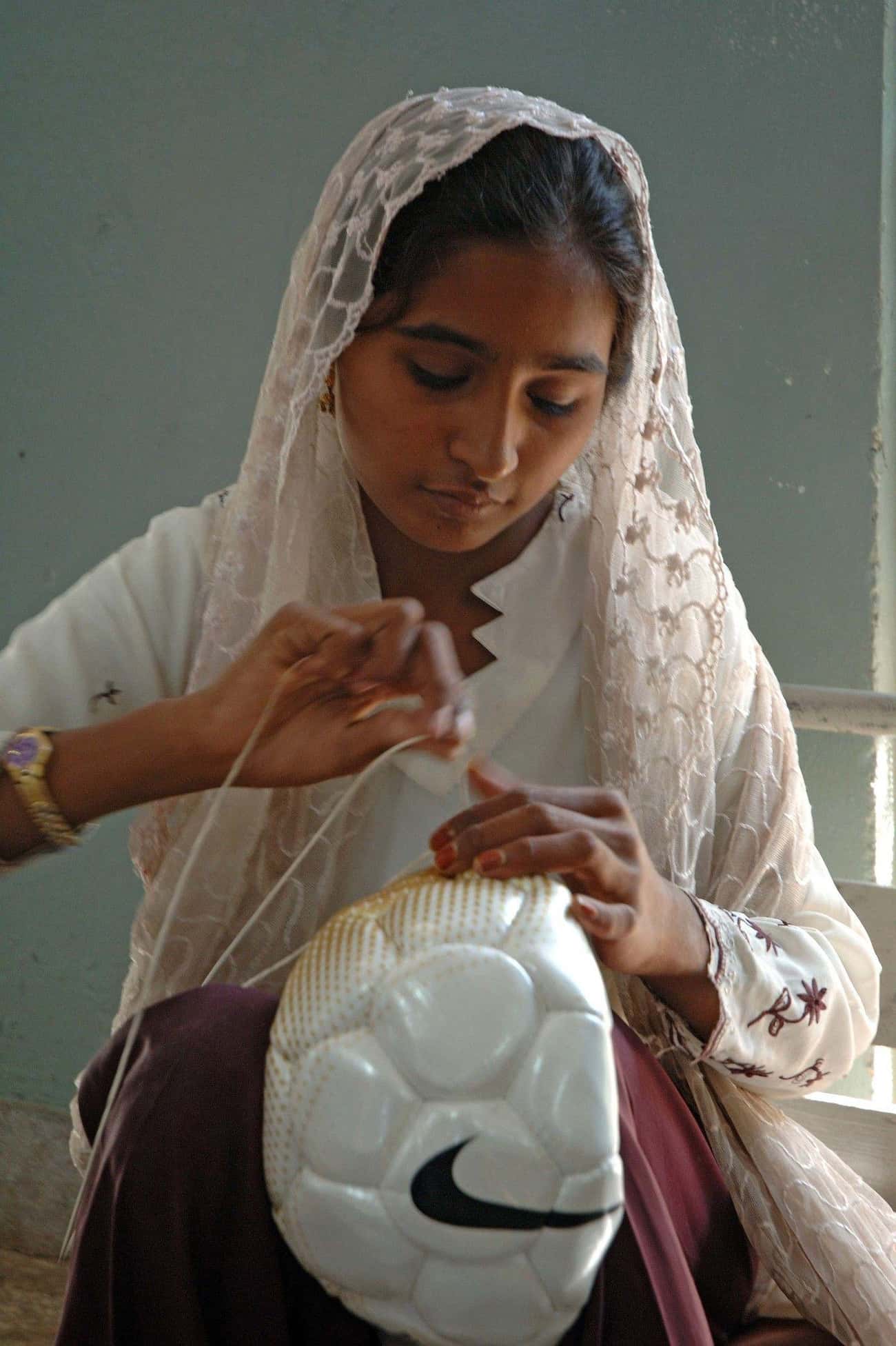 盘点世界各国不可思议的7件事,揭秘全球十大怪异事件