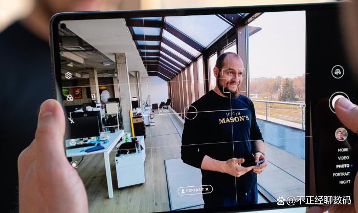 华为matepadpro13.2跟matepadpro12.6比较,华为matepadpro11性能款屏幕