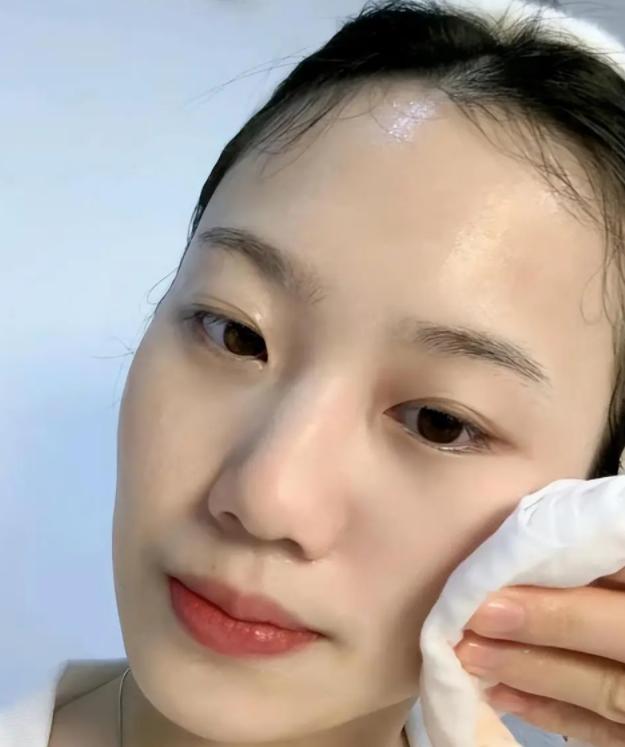 化妆品是越贵越好吗,化妆品不需要多贵适合自己