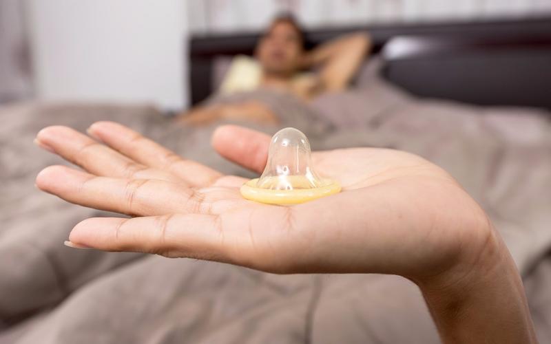 例假干净后的第几天是安全期吗,例假来的前七后八是安全期吗