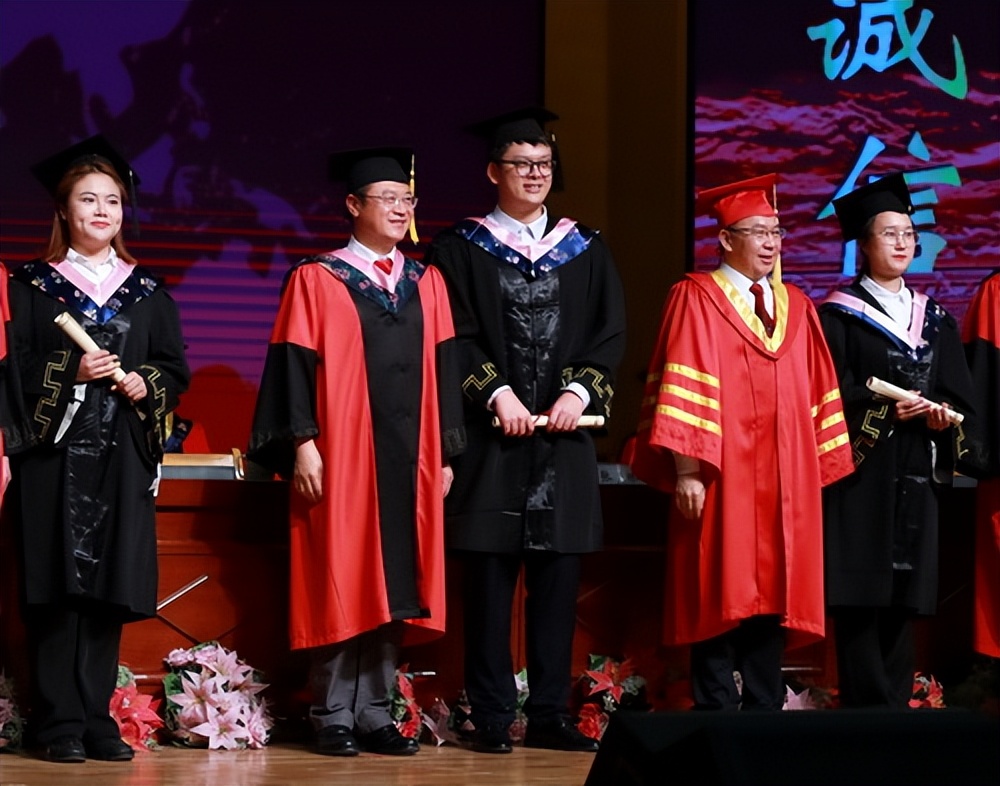 哈尔滨金融学院毕业10年,哈尔滨金融学院2022年毕业时间