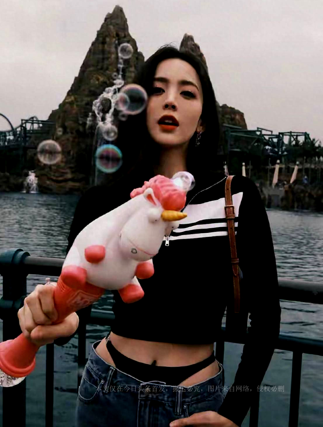 丁字裤搭配长裤，你会这么穿吗