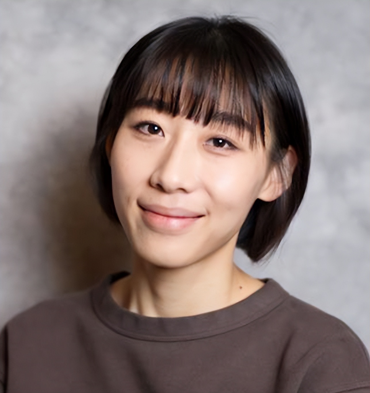 有哪些颜值逆天还有演技的男演员,颜值不高但演技好的男演员