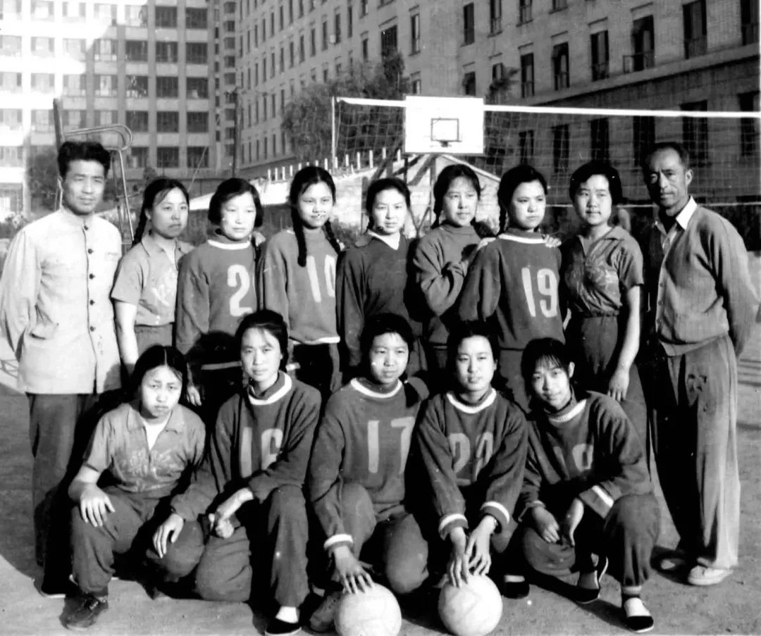 你的出现惊艳了时光温柔了岁月,一个惊艳了时光一个温柔了岁月