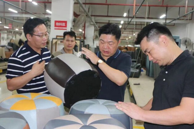 左右沙发：以专业为事业因专业而出众