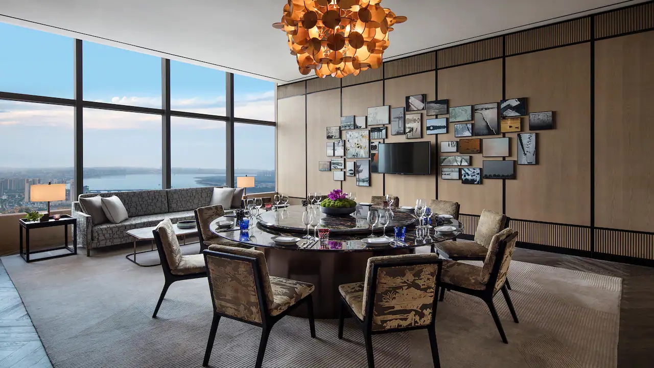 电动餐桌买哪种好用又实惠,选购电动餐桌注意事项