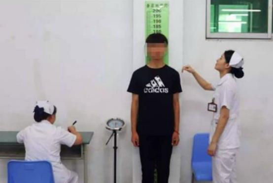 李亚诺断骨手术,断骨增高7.2厘米的李亚诺现状