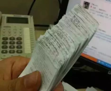 发票为什么必须用胶水粘，不能用订书机订