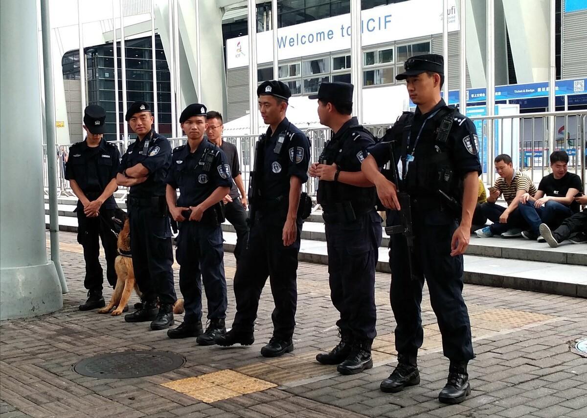 兼职做保安一个月能挣多少钱,医院保安是怎么赚钱的