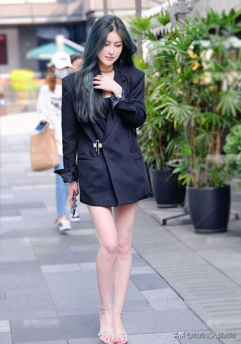 蓝色小西装搭配什么裤子和裙子,小西装搭配女小个子雪纺面料裙子