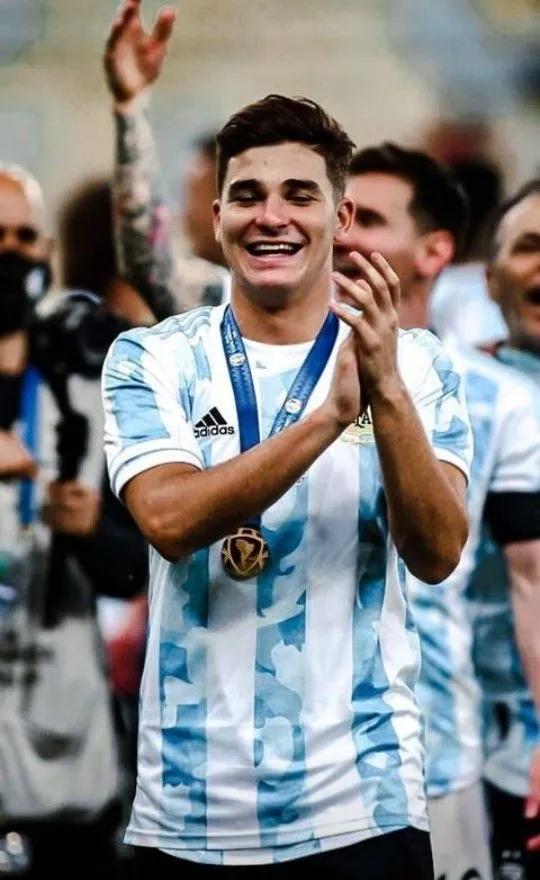 阿根廷阿尔瓦雷斯蜘蛛侠,河床阿尔瓦雷斯视频