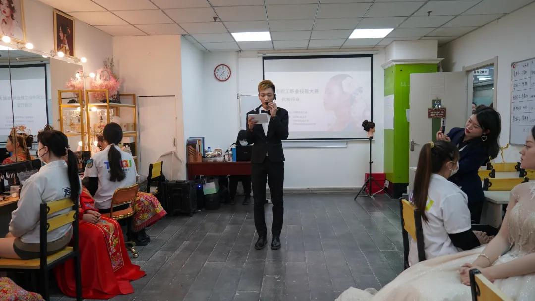 职工职业技能大赛举行,全区职工职业技能大赛启动