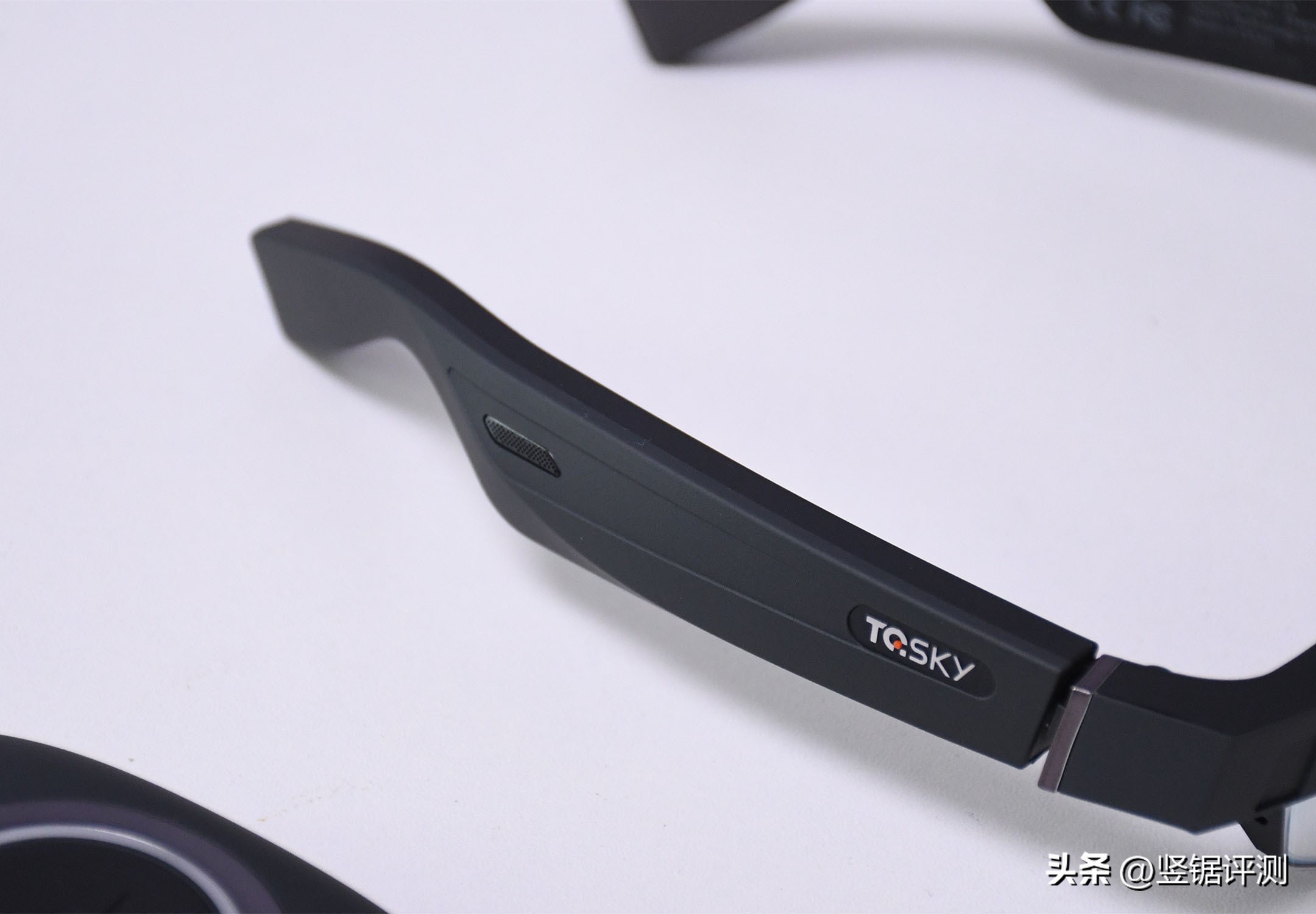 能带来“150寸”观影体验的智能眼镜！TQSKYT1视听智能眼镜评测