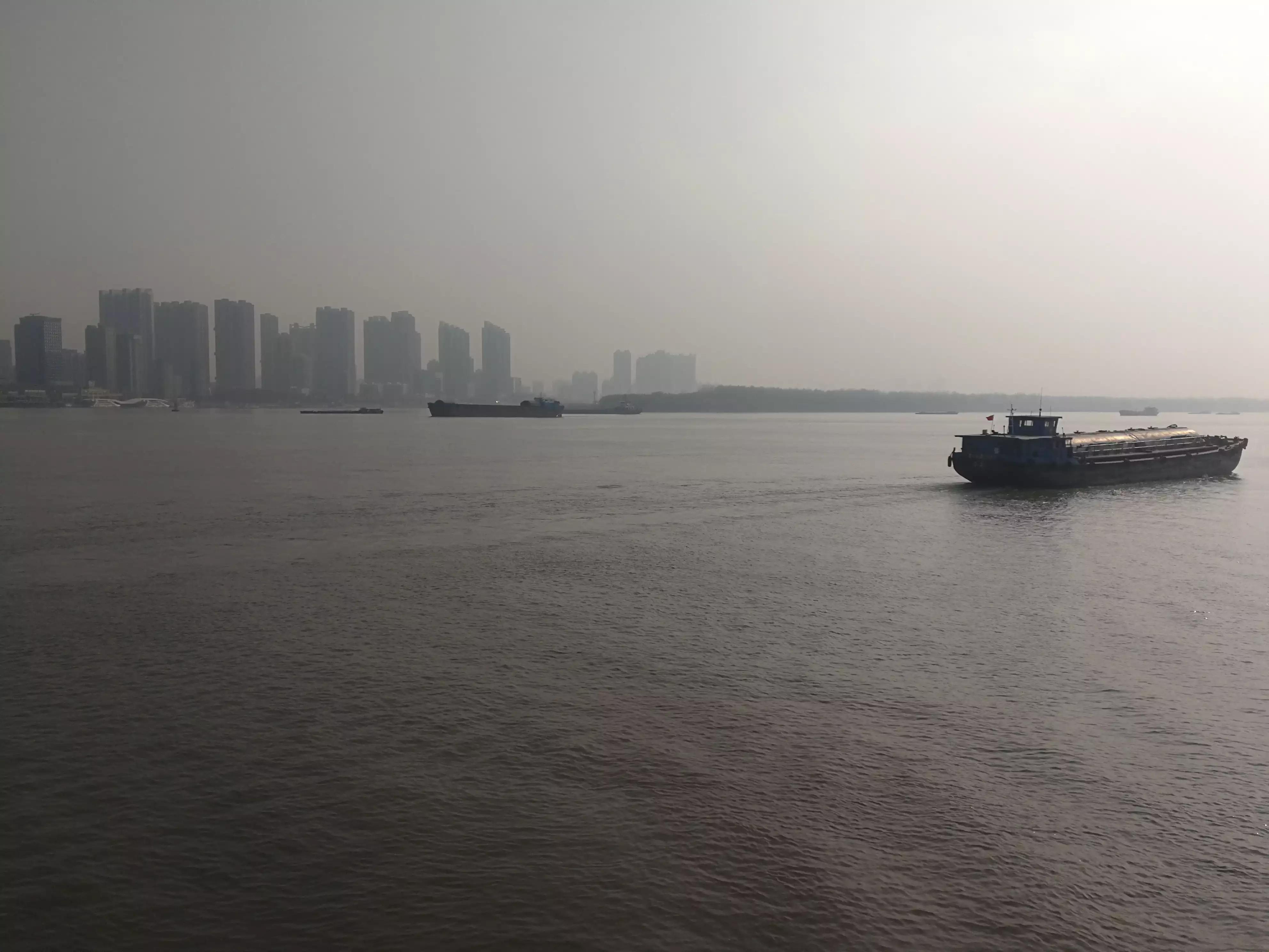 唯见长江天际流描写哪里,唯见长江天际流写出了怎样的心情