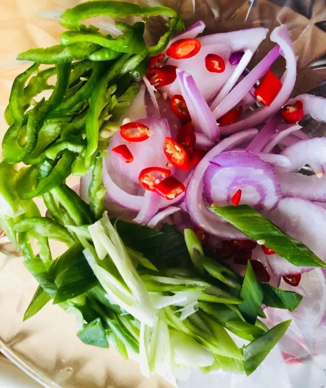 你们家乡的美食有哪些呢,你家乡有什么让你朝思暮想的美食