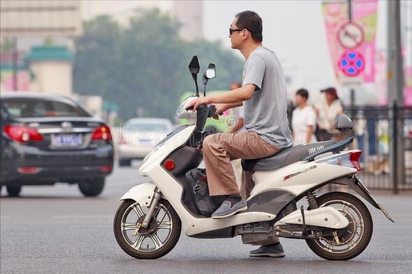 雅迪e8电动车售价多少钱,雅迪e8电动车最新款多少钱