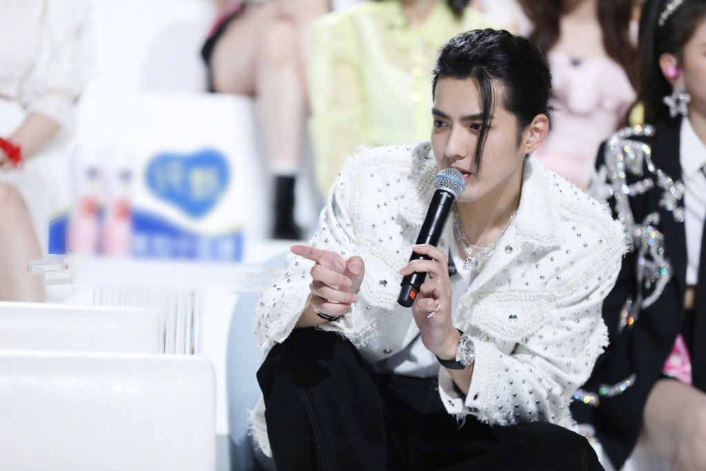 最近的吴亦凡事件是真的还是假的,吴亦凡以前的案件可以翻案吗