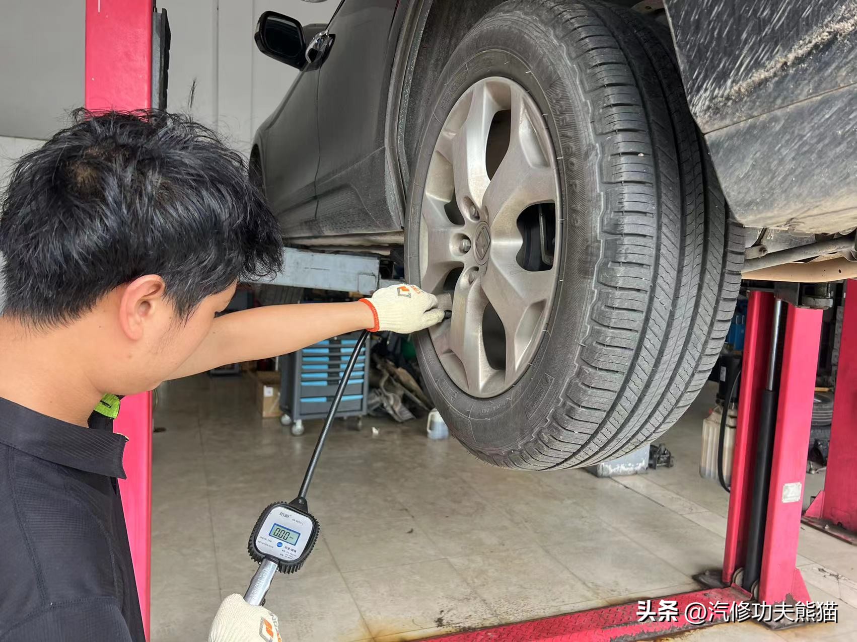 简单的给车做个保养,如何给车做保养视频