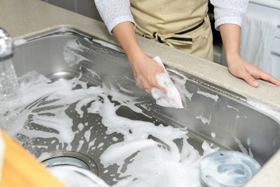 扔了才知以前白做工！跟家政阿姨学习断舍离，10件家务废物立刻丢