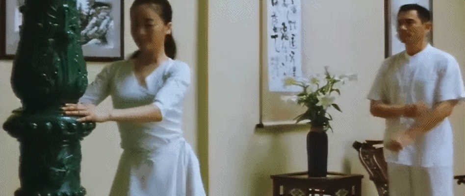 “氧气女神”的桃色往事