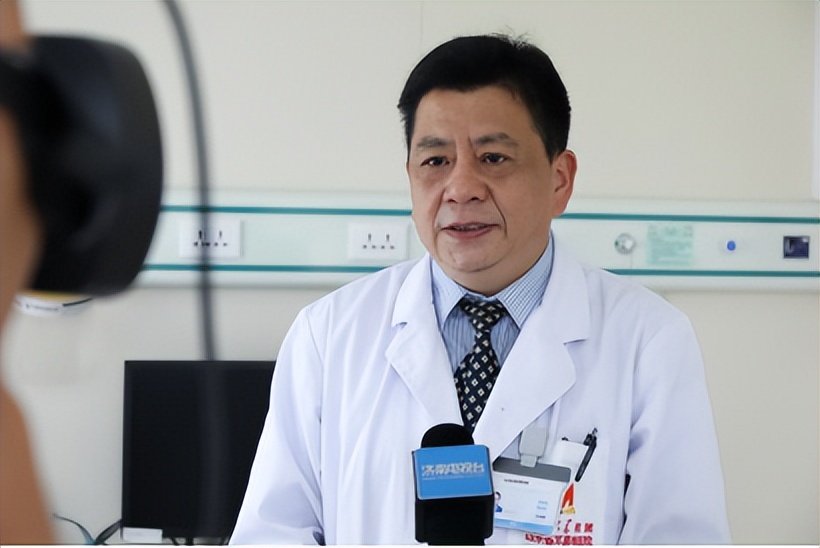 鼻子出血止不住一大坨血块,鼻子出血今天止不住是啥病