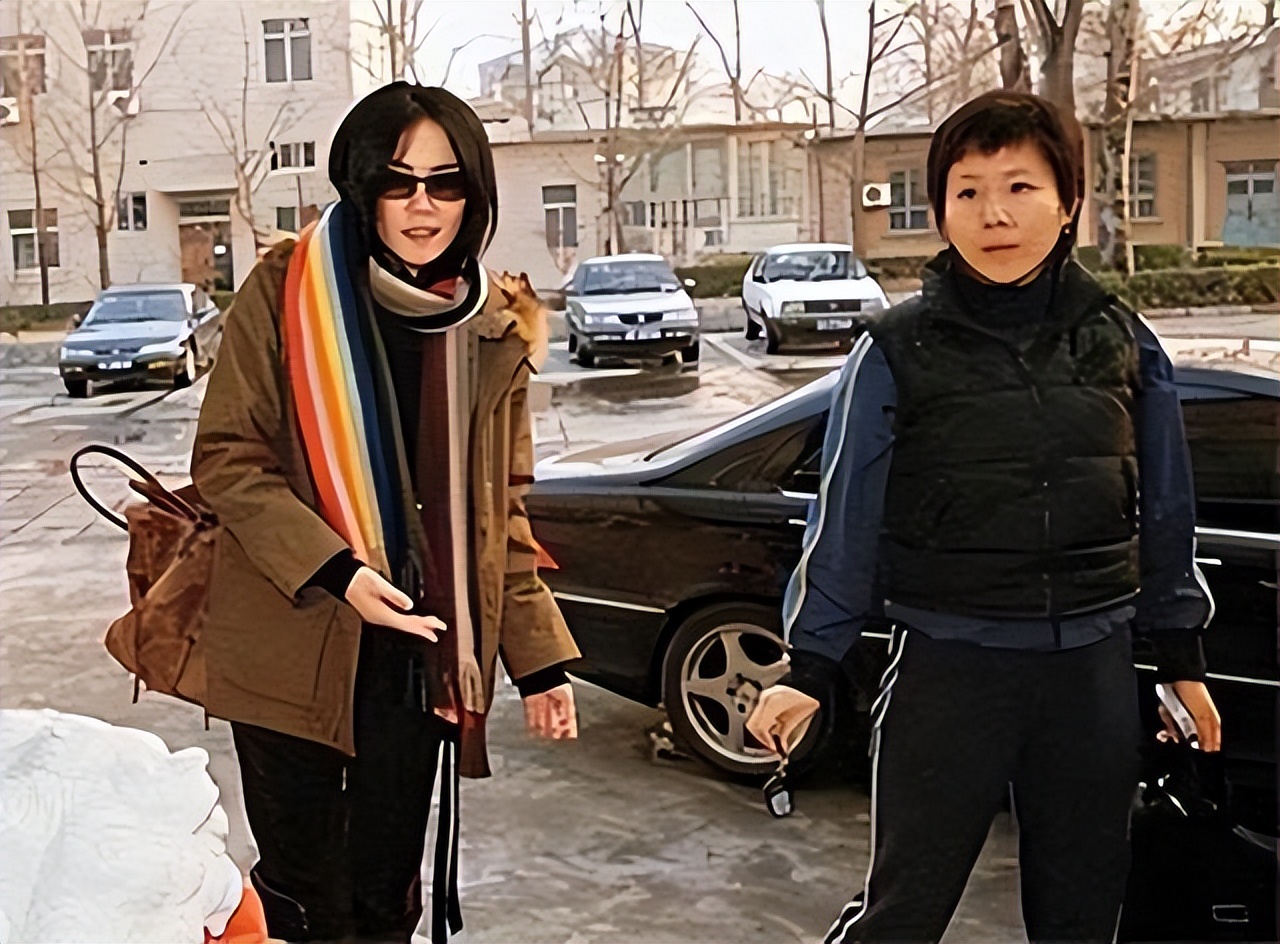 张亚东激荡情史,张亚东情史及历任女友