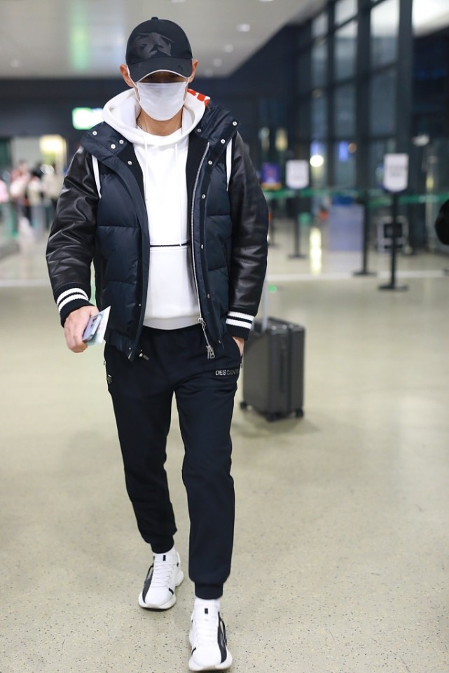 张继科蓝色运动鞋配西装,张继科穿搭卫衣短裤