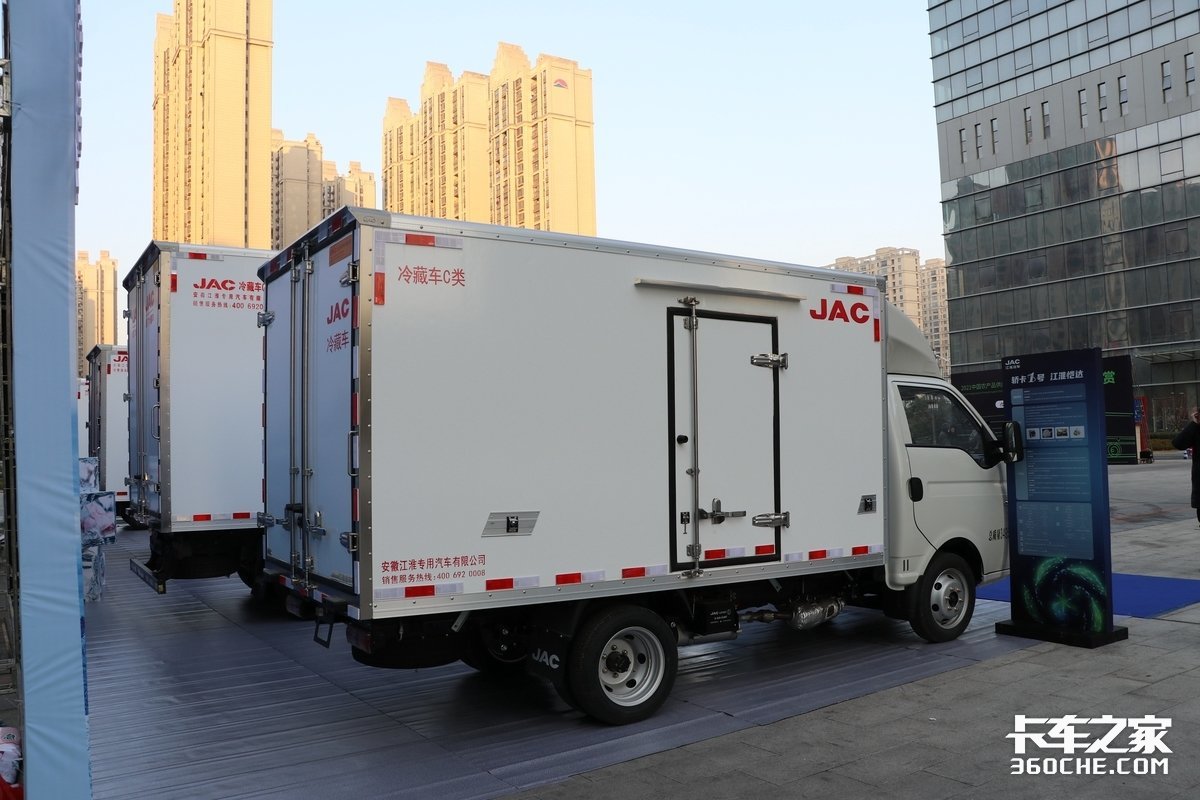 用小卡的钱干轻卡活容积近11方图解江淮1卡恺达冰博士