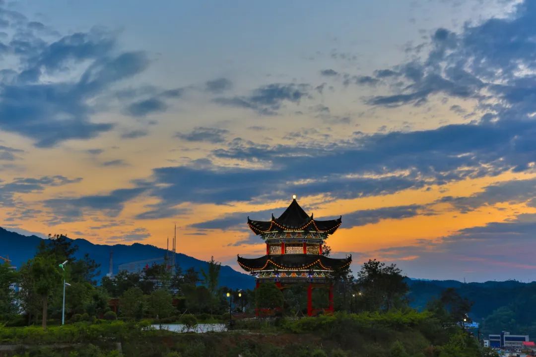 湖北医药学院是湖北医学院吗,十堰湖北医药学院是公办还是民办