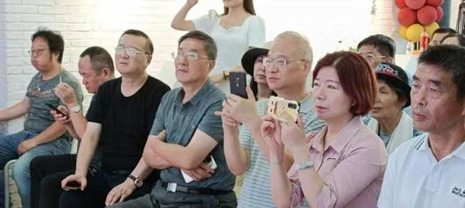 弘扬体育精神诗歌献礼*党**的“二十大”马拉松诗歌诵读会在合肥举行