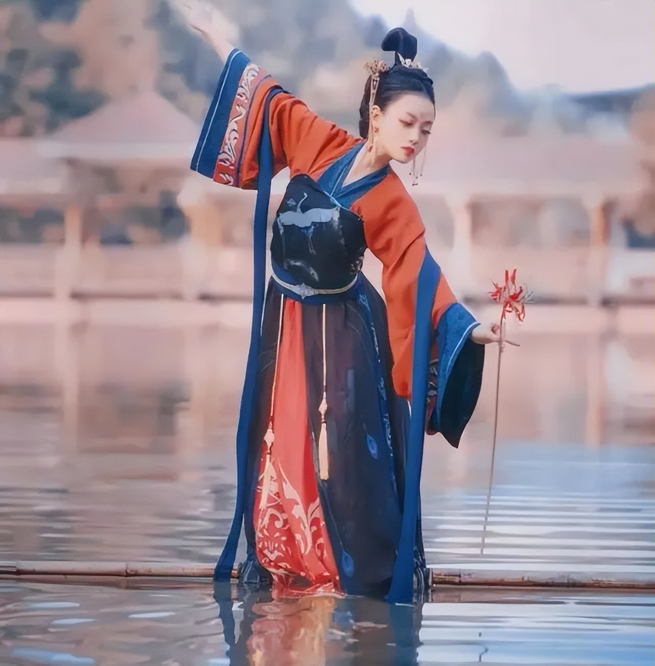 贵州女孩轻功水上漂,贵州女孩练水上漂