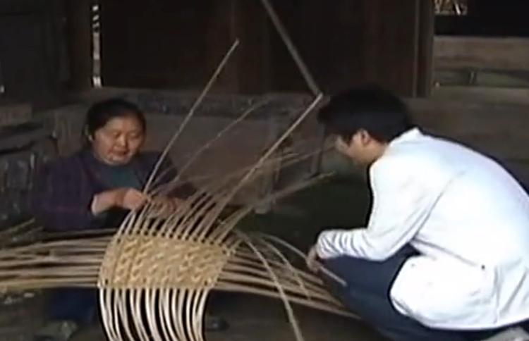 鐧借。濂抽鐏靛紓浜嬩欢澶у叏,婀栧崡鐏靛紓浜嬩欢濂抽