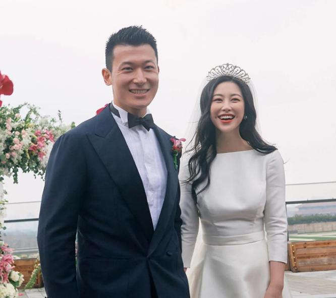 嫁入豪门从不炫富的三位女明星,娱乐圈钻戒最豪华的女明星