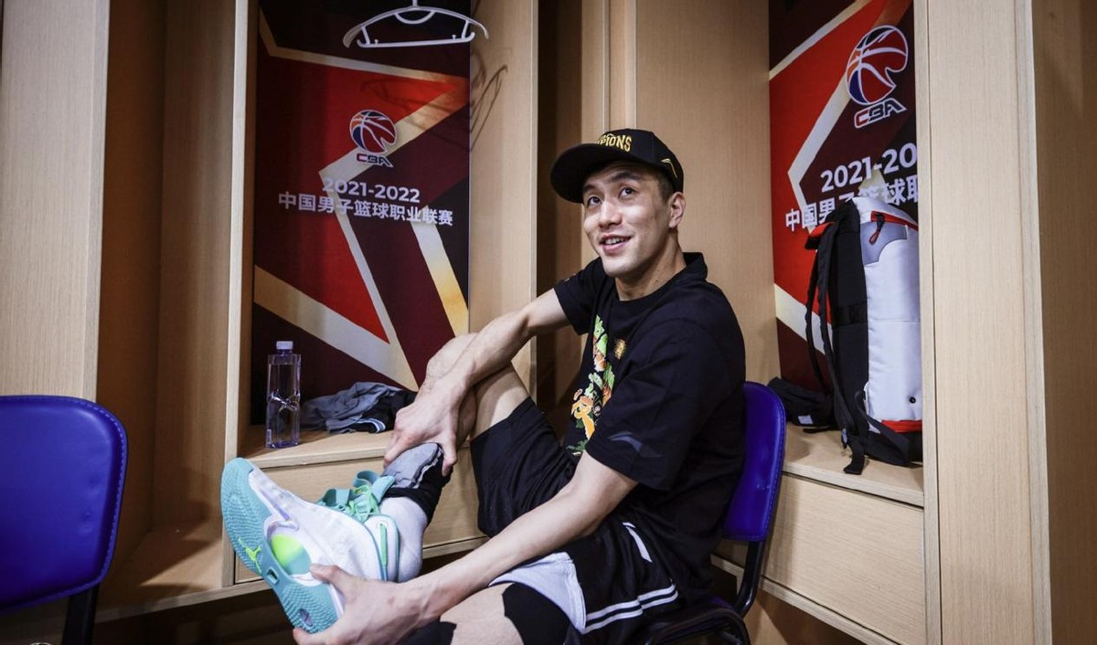 篮球痴汉,郭艾伦痴迷南斯拉夫步