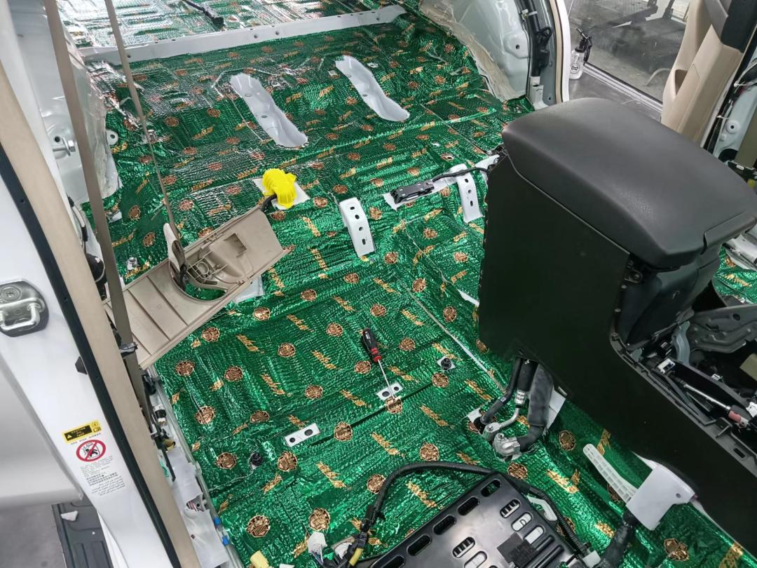 老旧丰田霸道修复,04年丰田霸道翻新改造全过程