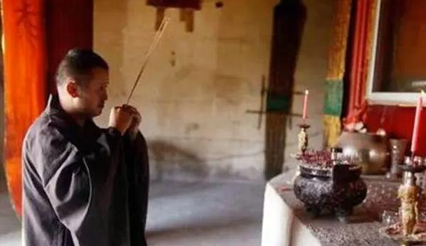 当代有哪些苦行僧人,僧人出家之前经历的磨难坎坷