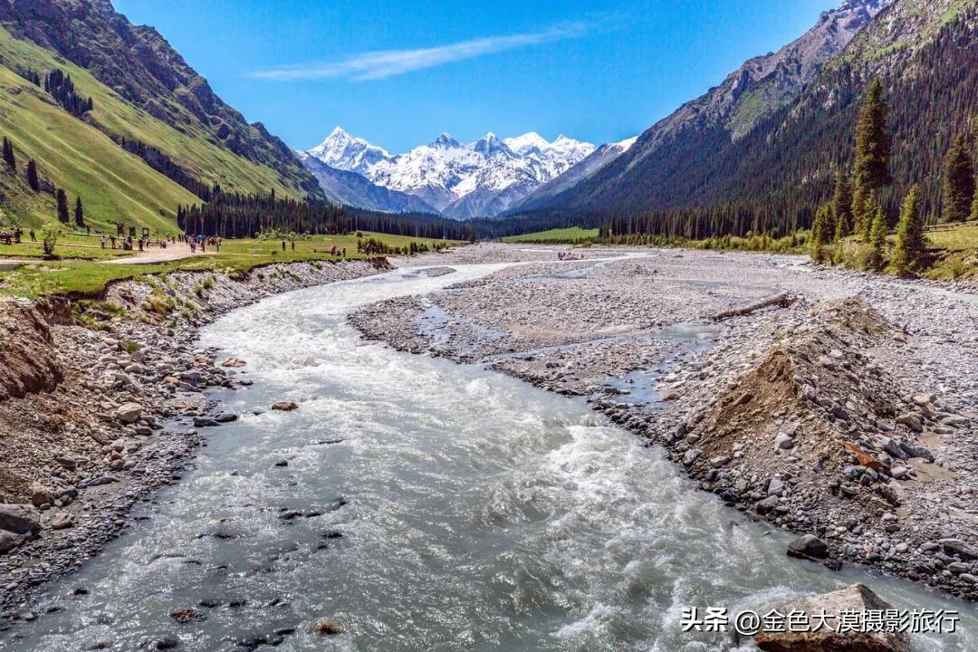 新疆的北疆南疆伊犁哪个最好玩,新疆的伊犁旅游区