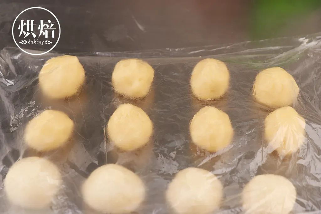 15块一个的蛋黄酥,平价好吃蛋黄酥