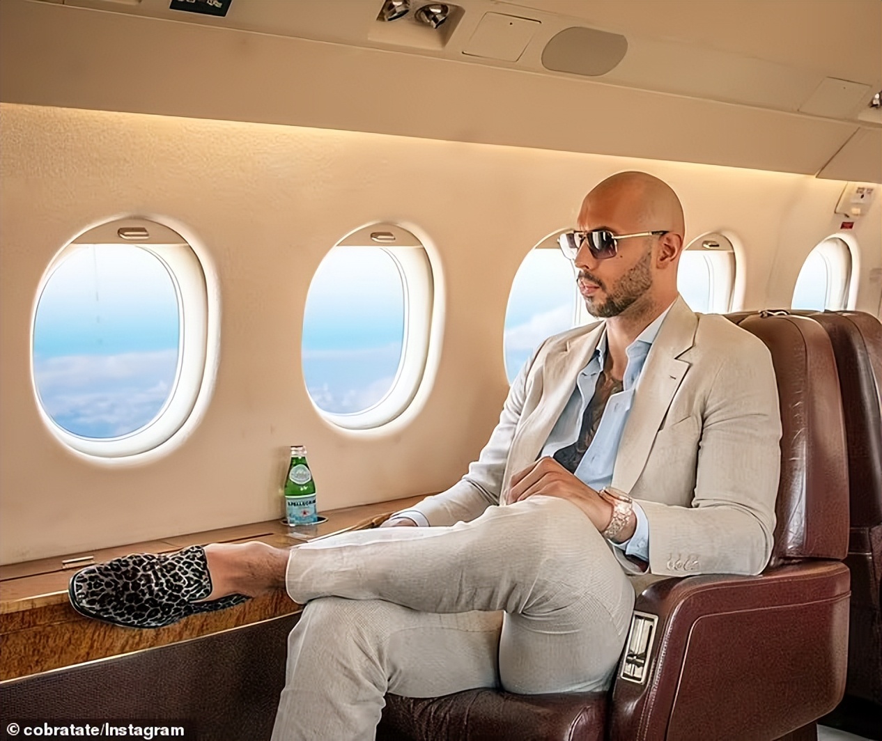 外国一厌女网红被捕!被嘲‘丁丁小’后狂发视频,却无意暴露地址