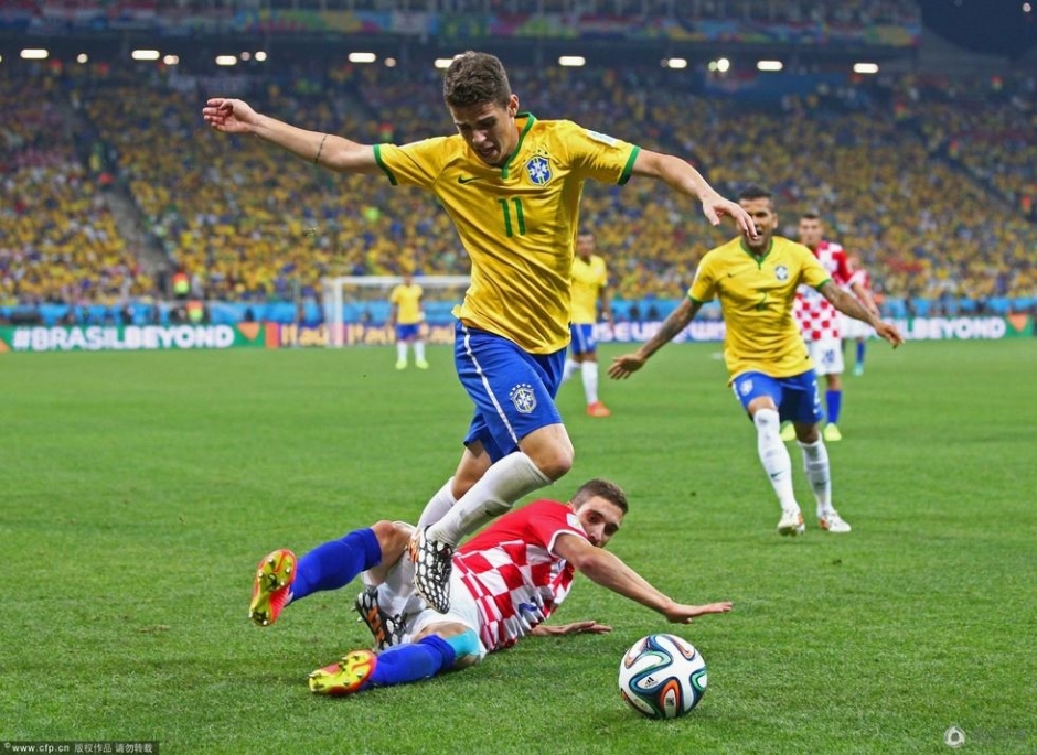 今日足球竞彩4串1预测,今日竞彩足球2串1推荐