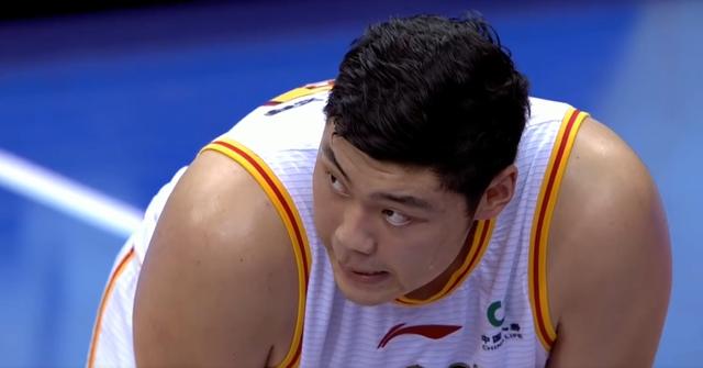 00后，身高2米18！深圳为了培养他送走李慕豪，如今宣布失败告终