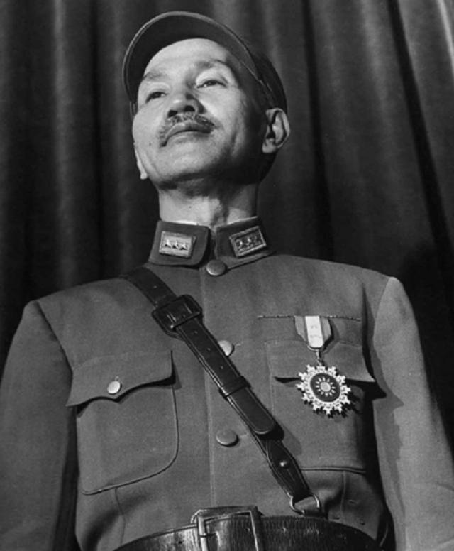 郝克勇：*底卧**国民*党***队军**多年，是唯一与毛*东泽**单线联系的超级特工