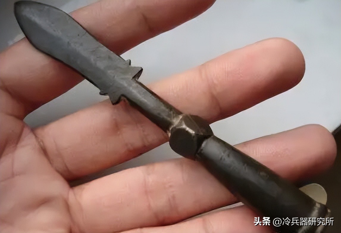 古代武术为什么讲究套路,传统武术里长枪跟长棍的不同用法