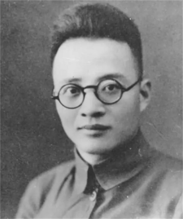 遵义会议时讽刺毛主席不会打仗的凯丰，他最终的结局如何？