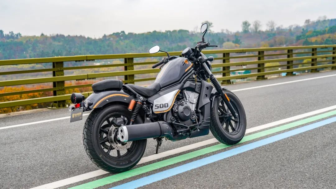 cm500苍云500实车对比,23款香帅苍云500max最近价格