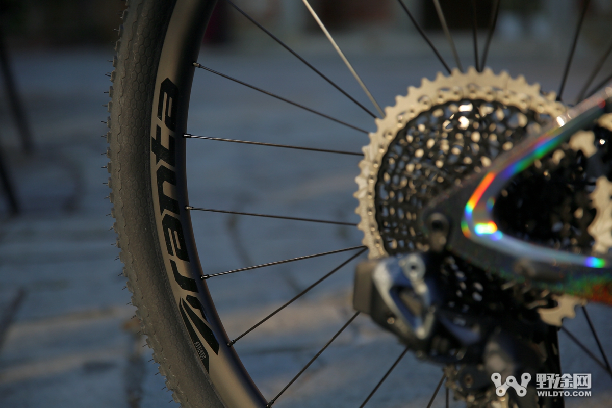 喜德盛山霸mt7口碑,喜德盛mt3山霸碳纤维山地车