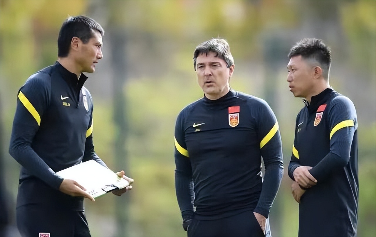 正视差距真抓实干奋起直追,正视差距且努力上进