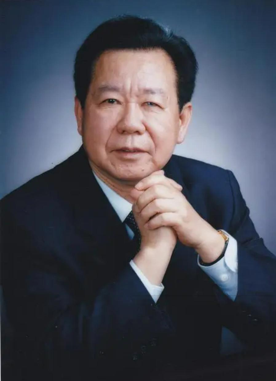 福建漳州父子多传奇？父亲被称教父，儿子厦门大学毕业，身家百亿