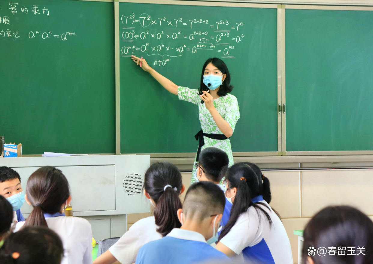 女老师现场“解剖*体器人官**”，学生看得不眨眼，家长：不堪入目