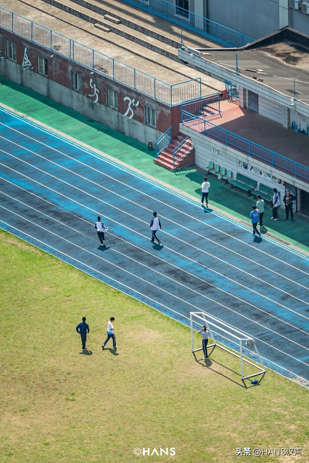 我问了每个人一个问题：你是水果湖毕业的吗？